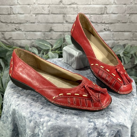 Aerosoles Open Ended Red Leather Square Toe Tassel Flats Women’s 6.5M❤️EUC❤️ - Picture 1 of 7